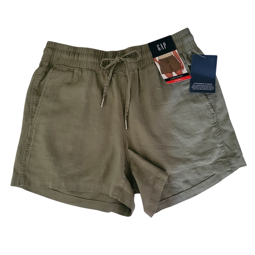 GAP Women's Olive Green Shorts